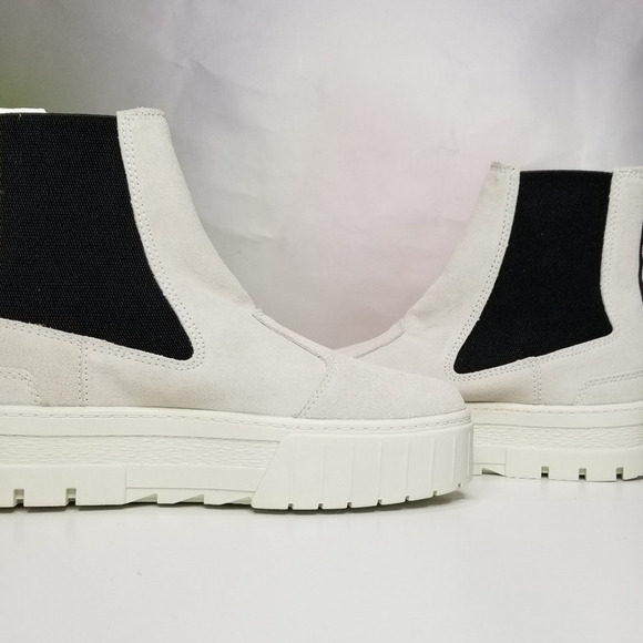 Puma  Women's Chelsea Suede Boots Sizes 7.5  Marshmallow NWT - Picture 2 of 9